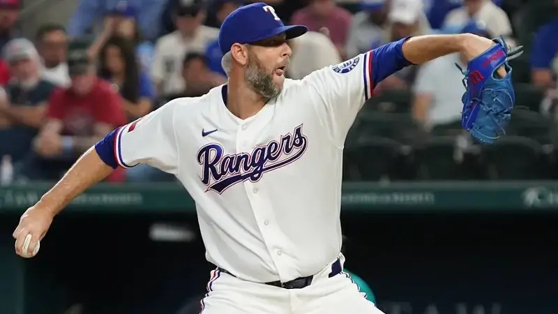 Texas Rangers pitcher Chris Martin
