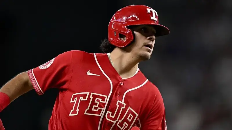 Texas Rangers second baseman Nicky Lopez