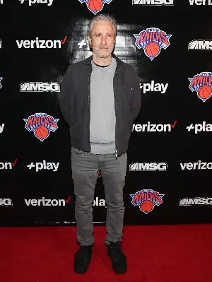 Jon Stewart to continue hosting The Daily Show
