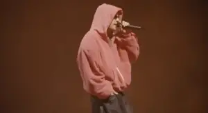 At Coachella, Justin Bieber vibes to his old songs karaoke-style