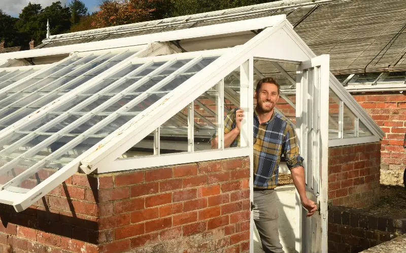 Control moisture levels in your greenhouse to help reduce fungal diseases - Russell Sach