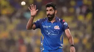 Jasprit Bumrah's unacceptable error makes Sunil Gavaskar furious during MI vs LSG in IPL 2026; ‘Do not tell me again’