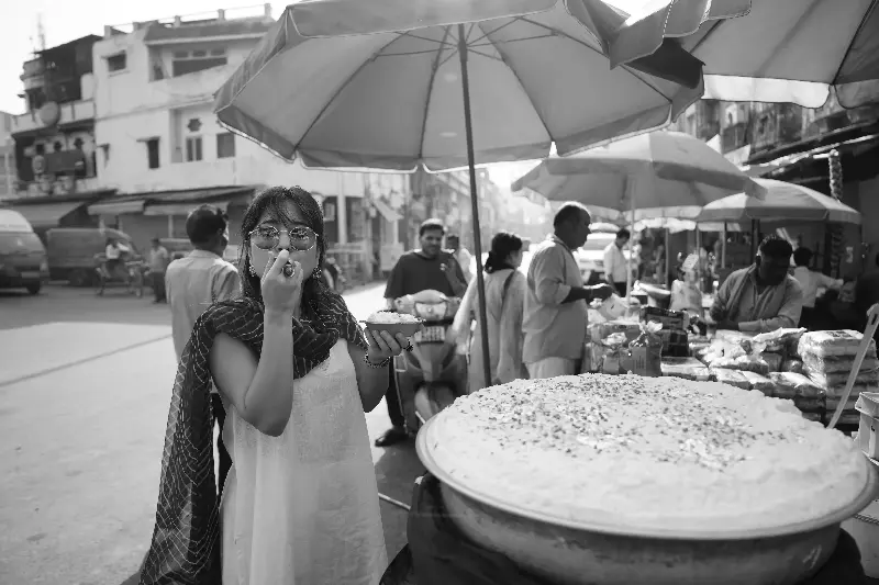 Shweta Tripathi savouring makkhan malai in Chowk locality
