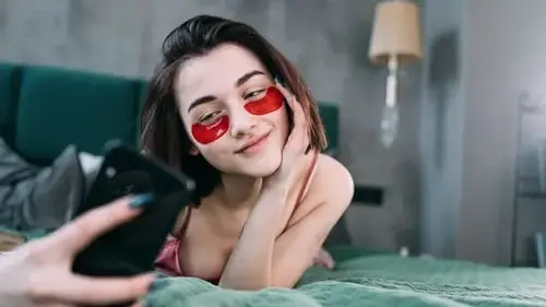 The delicate skin around the eyes and neck requires special care to combat ageing signs. 