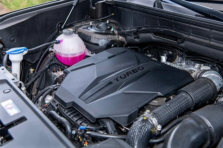 The 2026 Hyundai Santa Fe focuses on high-performance gasoline and hybrid engine options.