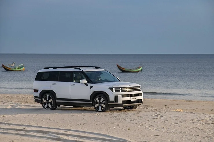 The 2026 Hyundai Santa Fe boasts larger dimensions than its predecessor.