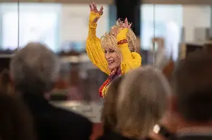 Column: When Dolly Parton and Patti LaBelle made music with their acrylic nails and reminded me of all my aunties