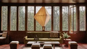 I Never Expected to Want Tassels in My Modern Home, but These Spaces Prove They’re the Mood Right Now