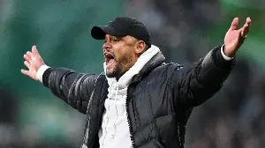 Vincent Kompany turns to third-choice goalkeeper as Bayern Munich refuse to take Manuel Neuer risk after Jonas Urbig concussion blow