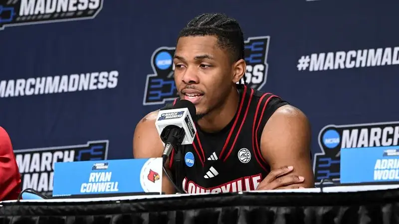 Louisville Cardinals guard Ryan Conwell