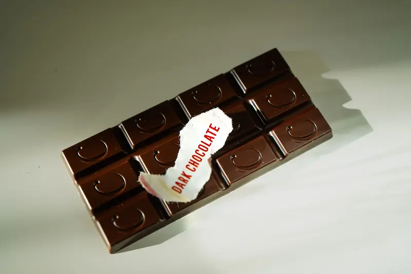 A small amount of cocoa is not just a treat in moments of strict diet but also contributes to anti-inflammatory effects on the system.