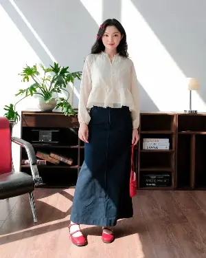 Break the monotony with trendy office fashion.