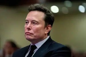 Only Elon Musk can fire himself from SpaceX, filing shows