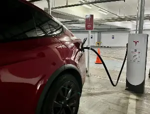 13 carmakers sign up for California EV rebate initiative