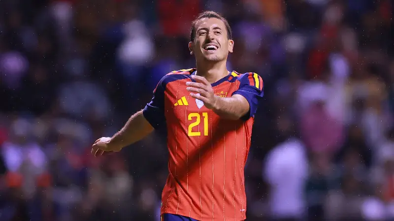 Mikel Oyarzabal | España
