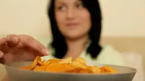 Always craving sweets, salty snacks or carbs? Here’s what your food cravings are trying to tell you