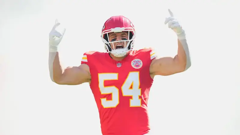 Leo Chenal takes the field before the game against the Baltimore Ravens at GEHA Field at Arrowhead Stadium.