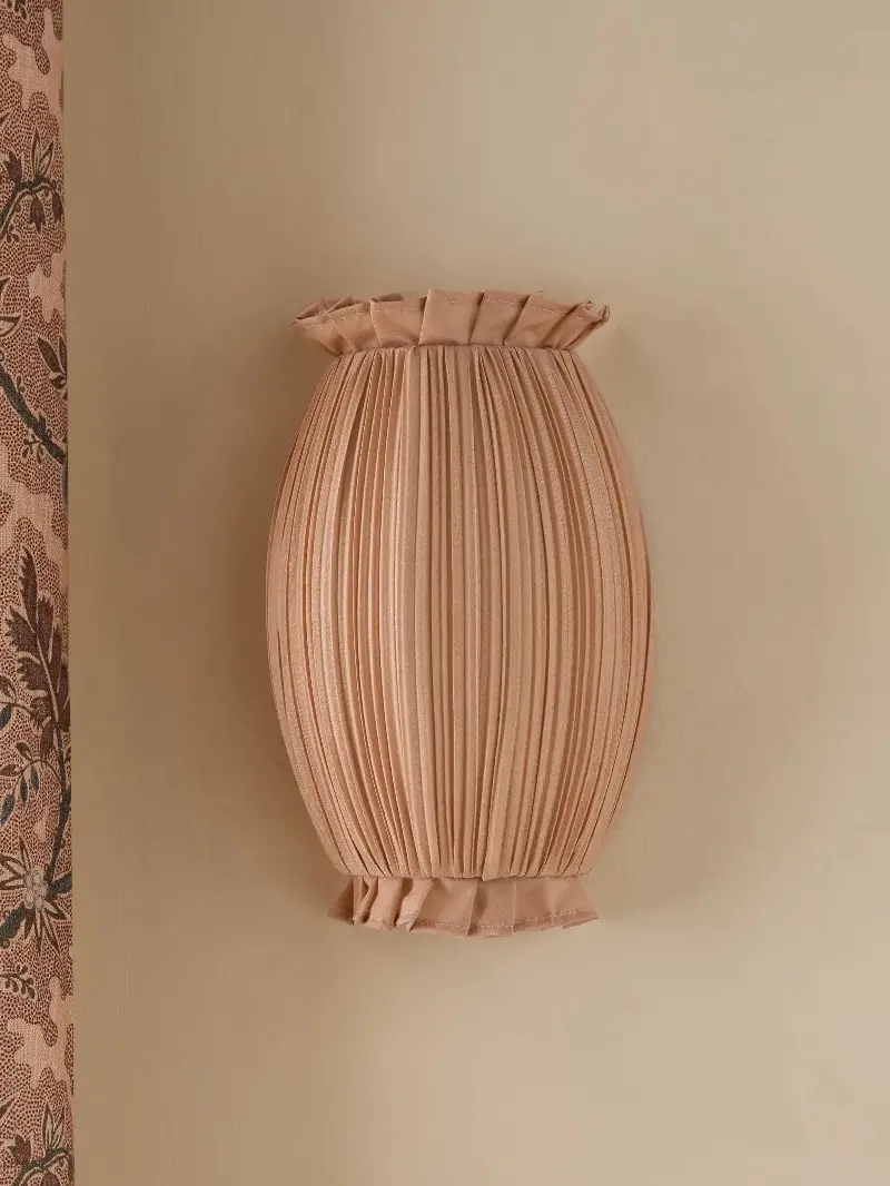 Lulu and Georgia, Curato Sconce