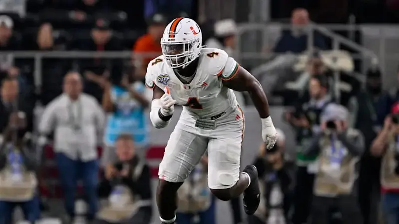 Bain Jr. rushes the line during the 2025 Cotton Bowl and quarterfinal game of the College Football Playoff at AT&T Stadium.