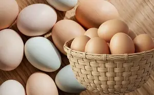 Maintain healthy eyesight with 6 nutrient-rich foods for the eyes.