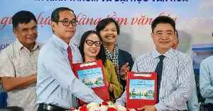 HTV and the University of Culture signed a cooperation agreement to develop cultural and media resources.