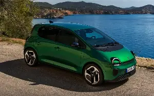 Renault Twingo review: Small, speedy and fun – the ideal second car