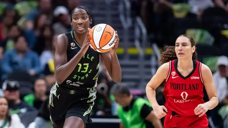 Seattle Storm forward Ezi Magbegor