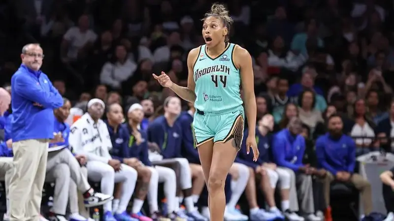 New York Liberty guard-forward Betnijah Laney-Hamilton