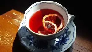 Cooling Herbal Teas That Work Better Than Sugary Summer Drinks