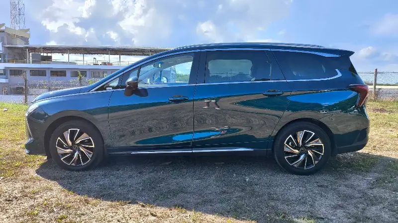 Dongfeng Forthing U-Tour