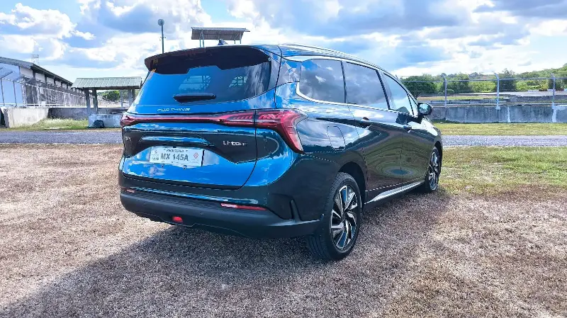 Dongfeng Forthing U-Tour