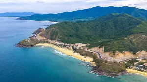 Despite warnings of danger, people flocked to check in at the unfinished Lu Yao coastal road.