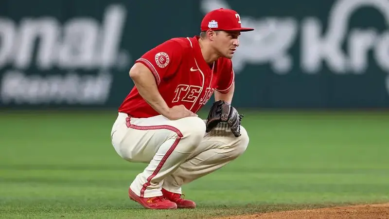 Texas Rangers shortstop Corey Seager