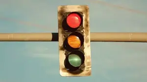 Everyday explained: Why are traffic lights red, yellow and green?
