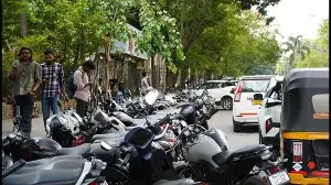 Parking demand outstrips supply on key roads: PMC study