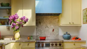 This Small But Impactful Sunshine-Yellow Five-Person Family Home in Berkeley, California, Has a Strict No-Gray Policy