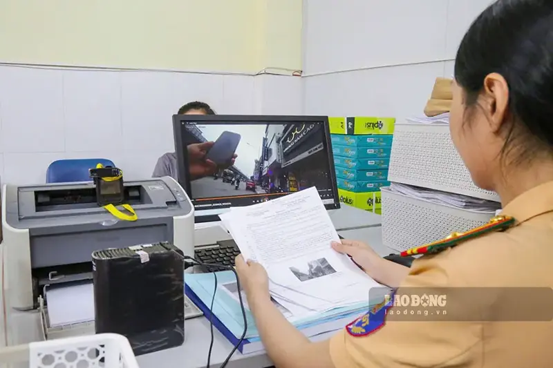 Hình ảnh từ camera nghiệp vụ được chuyển về bộ phận phụ trách để xác minh, xử lý. Ảnh: Tiến Ngô