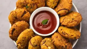 Beyond Chai And Pakoras: Bangalore's Best Rainy-Day Eats