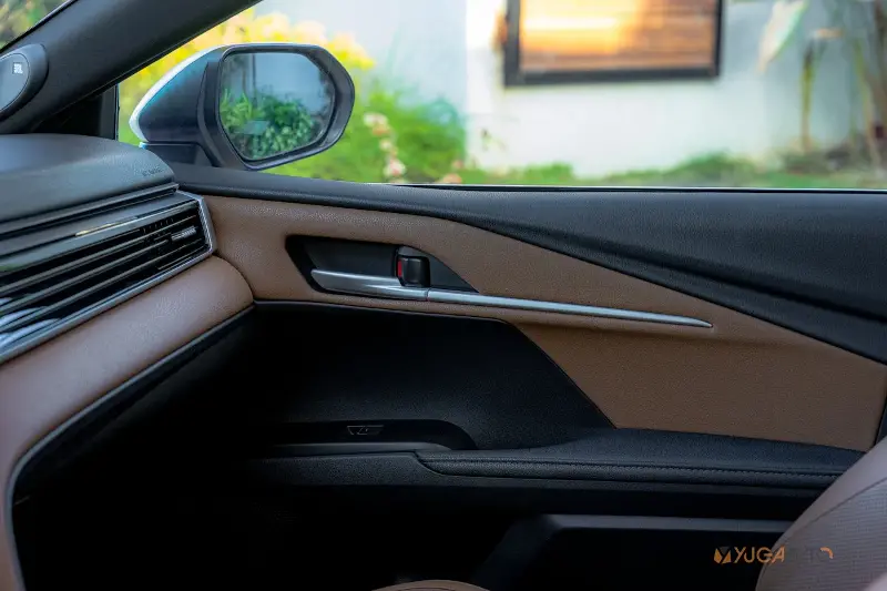 2025 Toyota Camry HEV Review