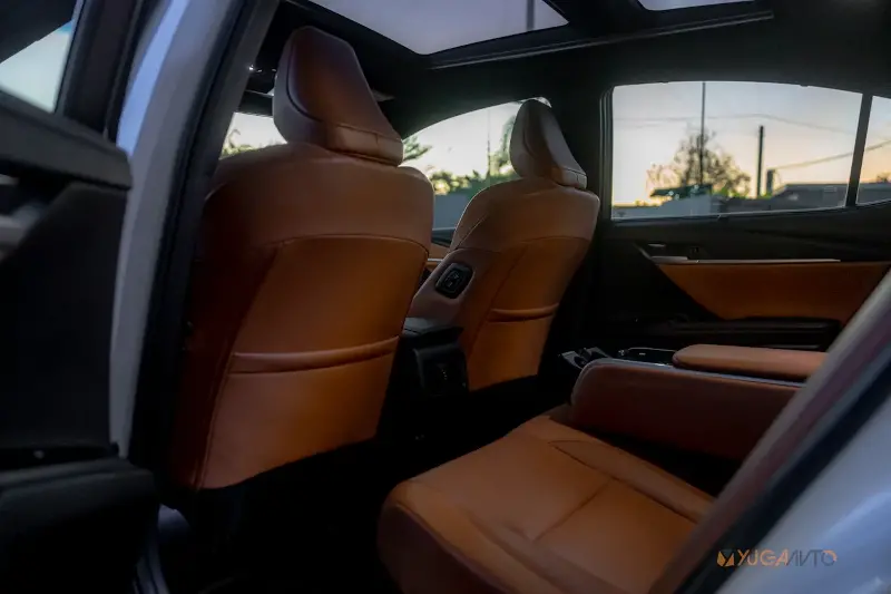 2025 Toyota Camry HEV Review