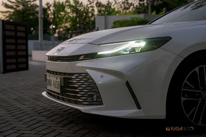 2025 Toyota Camry HEV Review