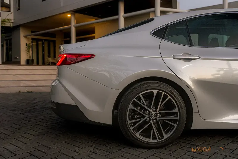 2025 Toyota Camry HEV Review