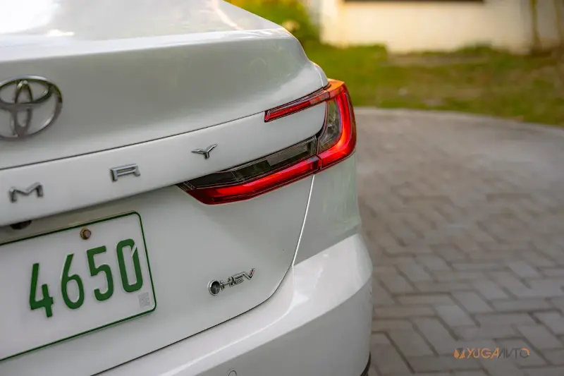 2025 Toyota Camry HEV Review