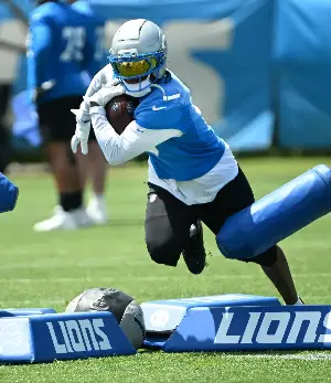 Jahmyr Gibbs expected to be Lions' 'bell cow' running back in 2026