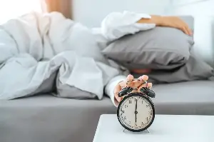 Bridesmaid Sets Alarm—What She Does Next Has Everyone ‘Stress-Spiraling’