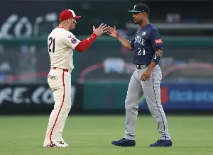 Ryan Johnson pitches Angels to victory over Mariners