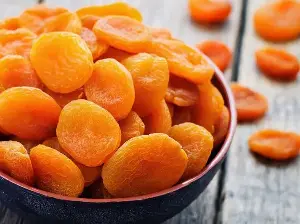 6 iron-rich fruits that help prevent iron-deficiency anemia.