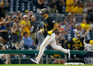 Pirates break franchise record for homers in a season, but drop series to Brewers