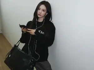 Aespa’s Ningning Responds to Body Image Criticism After Online Debate