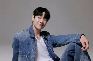 Lee Bong Jun gained attention for his villainous role in "Teach You a Lesson".
